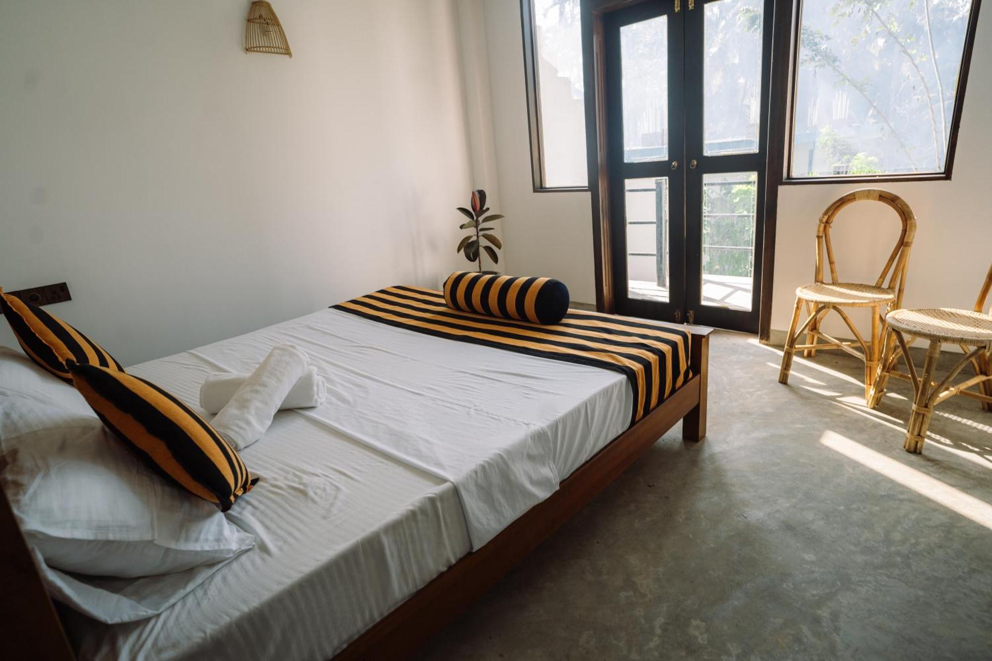 Chill Vibes Hiriketiya Hostel Dickwella Exterior photo