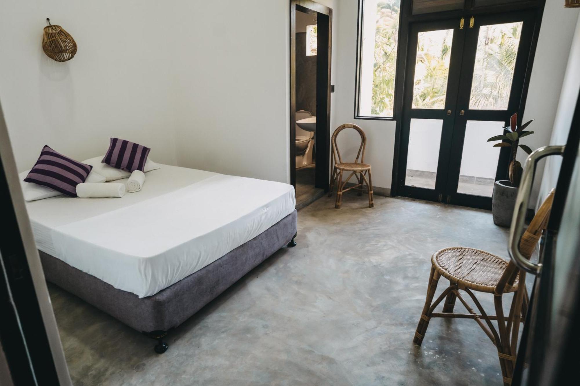 Chill Vibes Hiriketiya Hostel Dickwella Exterior photo