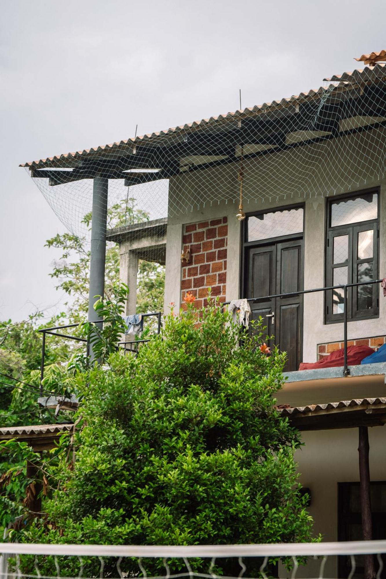 Chill Vibes Hiriketiya Hostel Dickwella Exterior photo