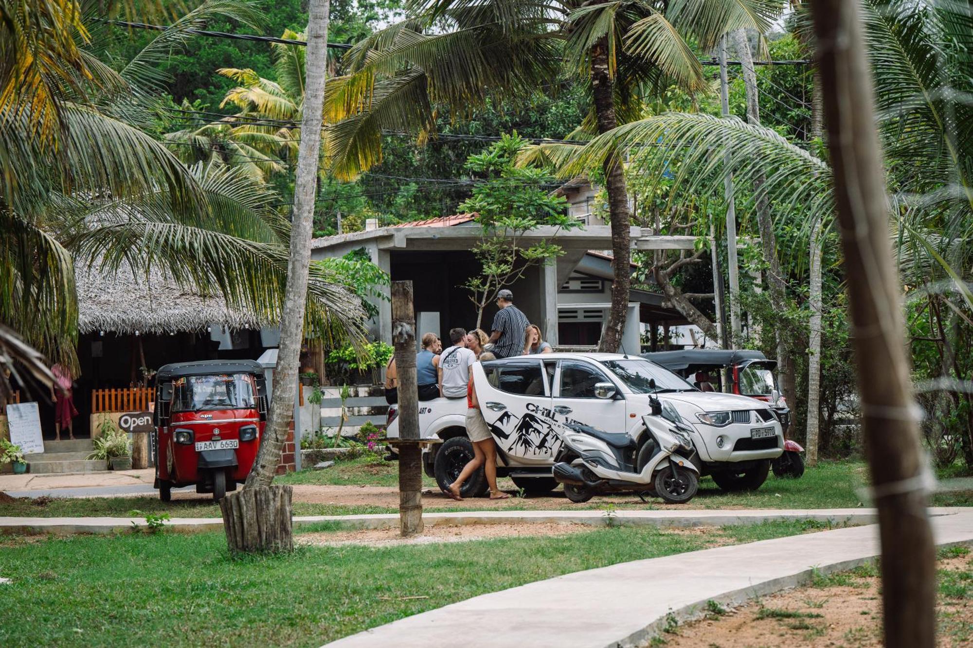 Chill Vibes Hiriketiya Hostel Dickwella Exterior photo